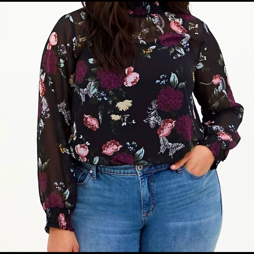 Torrid Size 4 Floral Smock Mock Neck Chiffon Blouse